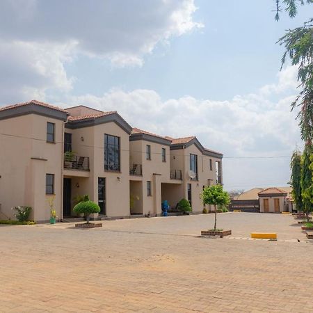לילונגווה Legacy Suites מראה חיצוני תמונה
