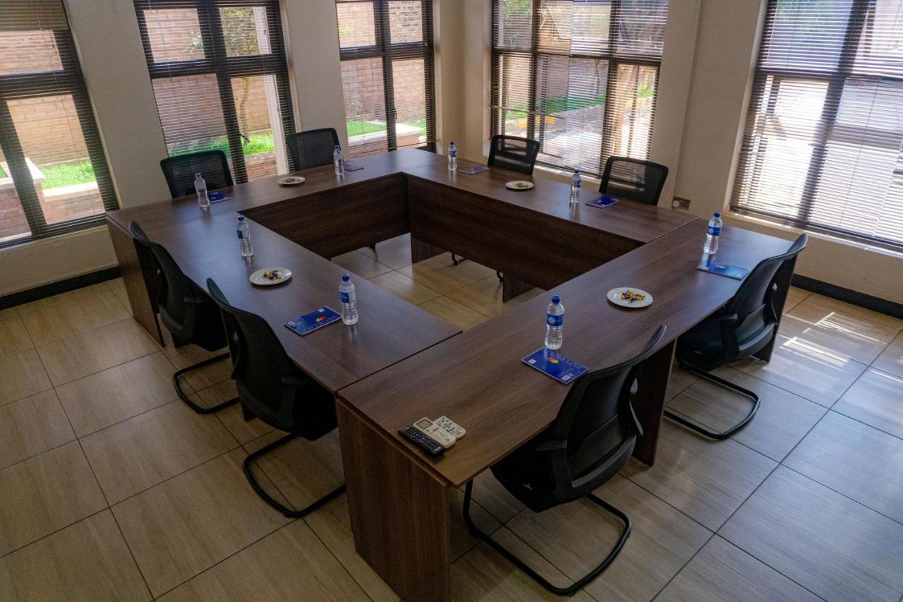 לילונגווה Legacy Suites מראה חיצוני תמונה